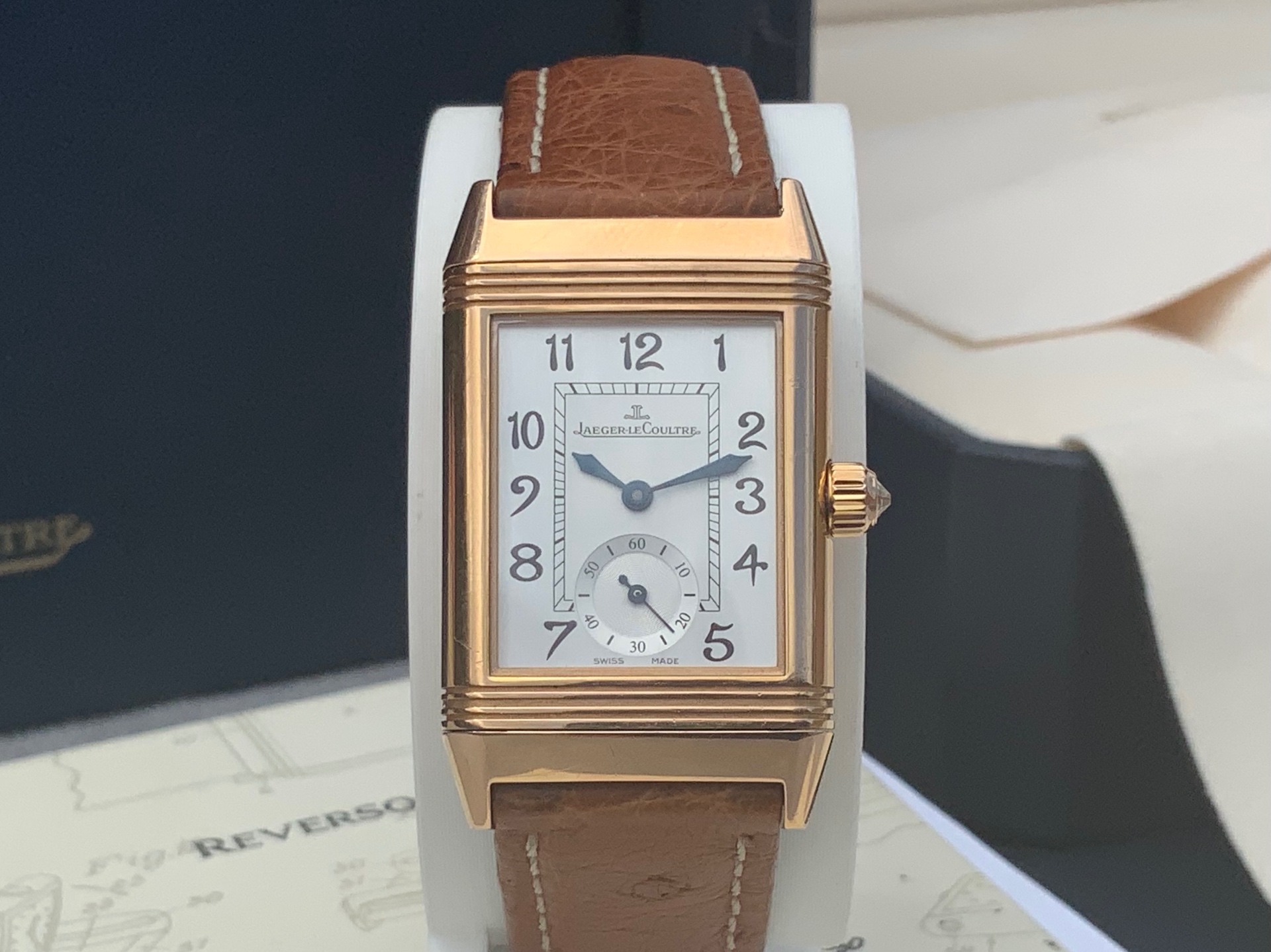 Jaeger-LeCoultre Reverso Duetto Classique 18K Rose Gold, silver dial frontal view